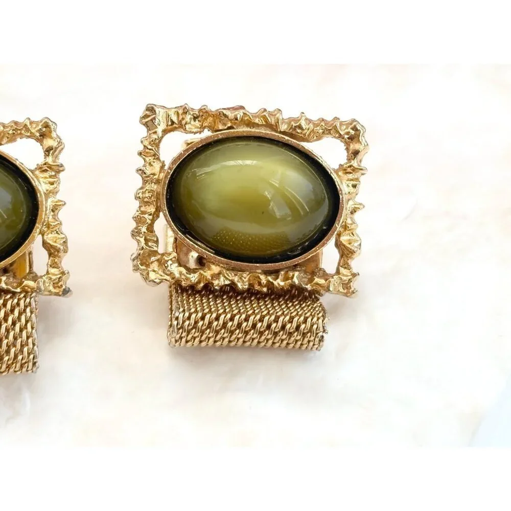 Green Thermoset Midcentury Mesh Wrap Gold Toned Square Vintage Cufflinks